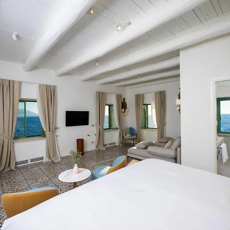 Isca Private Island *
